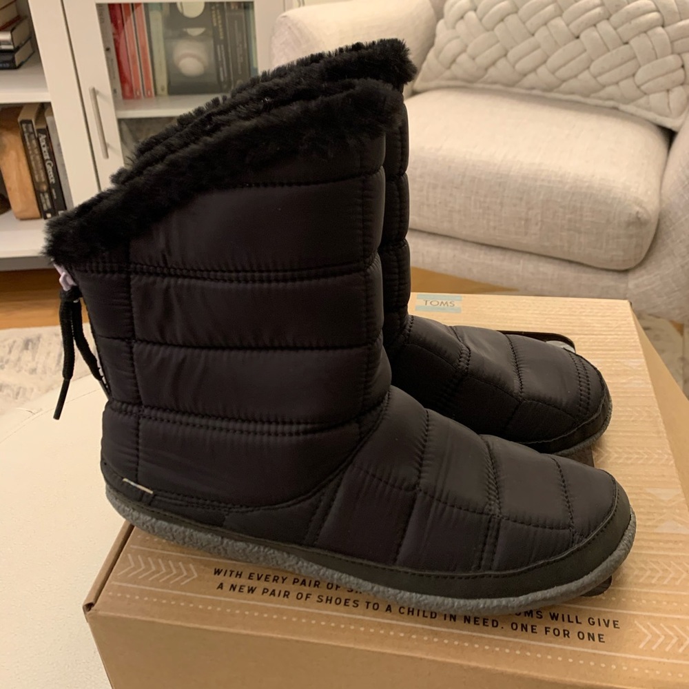 TOMS Inez Black Quilted Boot